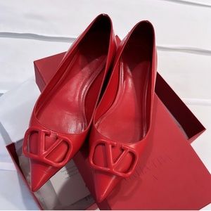 Cherry 🍒 Red Valentino Garavani Flats